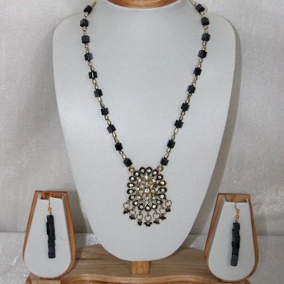 Black Jewellery Set Black Beads Jewellery Black Bead Necklace Set - Picture 2 of 2